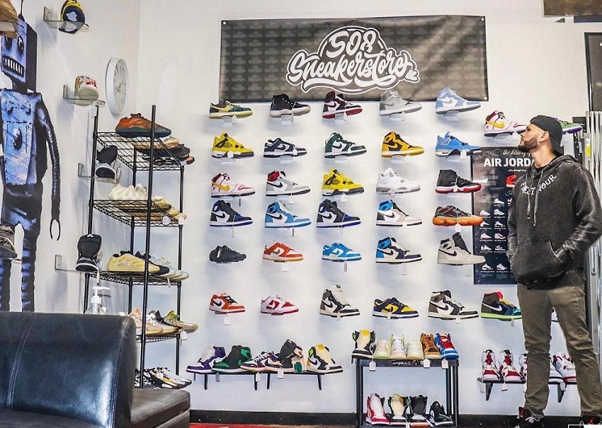 The 508 SneakerStore transforms from online sensation into brick and ...